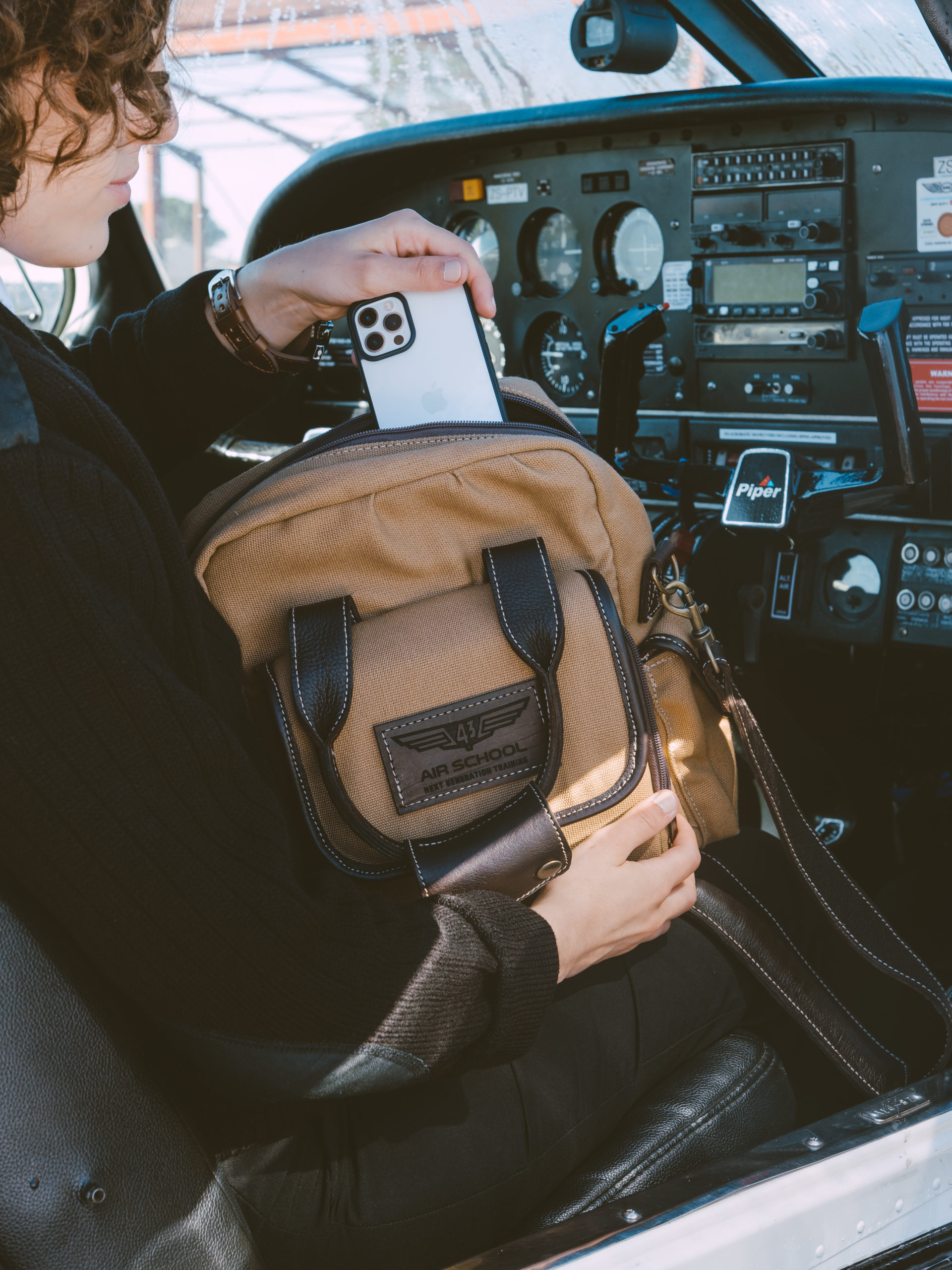 43 Flight Bag - Beige Canvas - Image 2