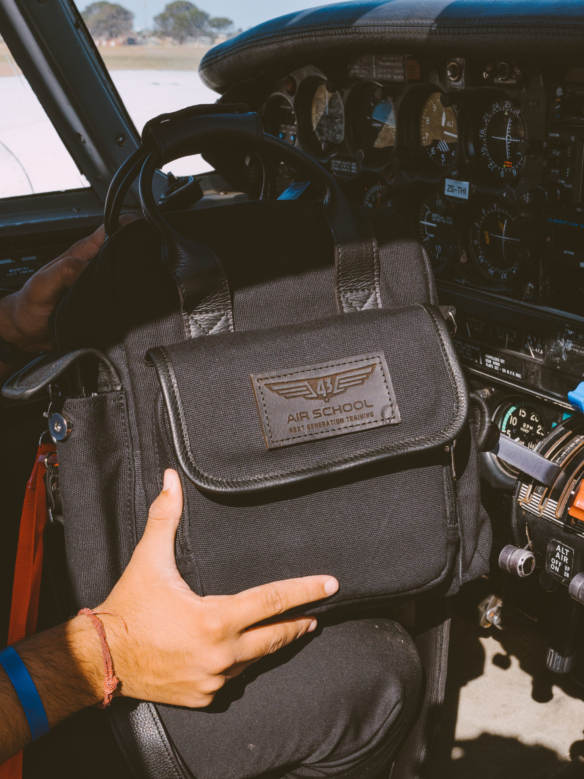 43 Flight Bag - Charcoal Canvas - Image 7