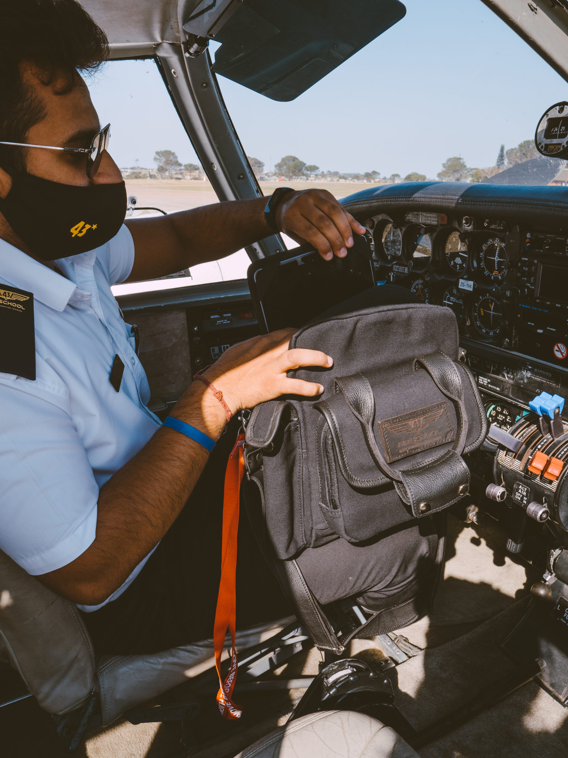 43 Flight Bag - Charcoal Canvas - Image 6